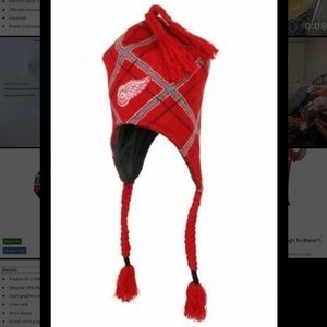 Redwings alpine knit hat with tassels